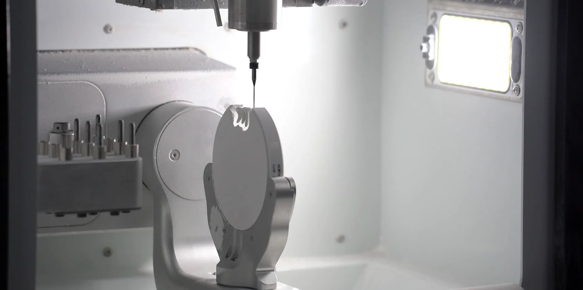 5-Axis Dry Dental Milling Machine(图4) 5-Axis Dry Dental Milling Machine(图4)