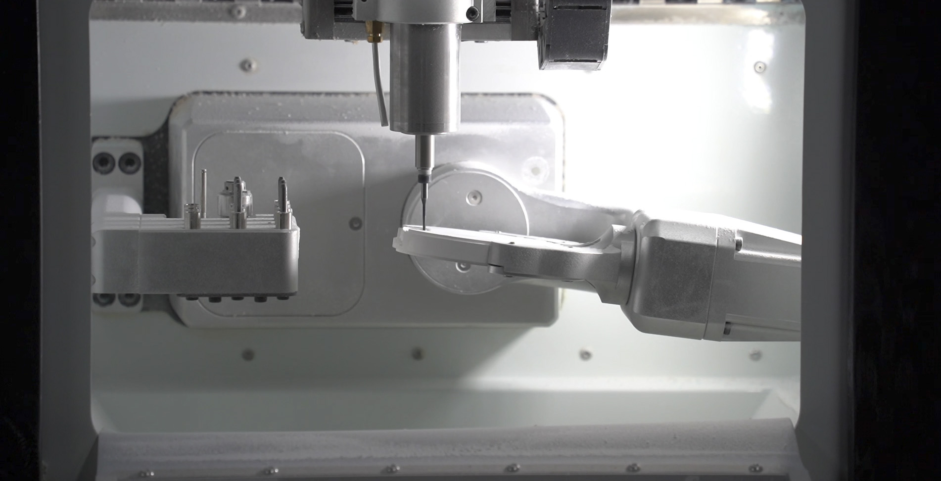 4-axis vs. 5-axis dental milling machines: How to choose the most suitable milling machine(图1)