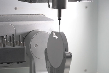 4-axis vs. 5-axis dental milling machine